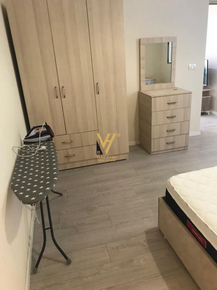 Tirane, jepet me qera apartament 1+1+Ballkon Kati 1, 70 m² 520 € (ALI DEMI)