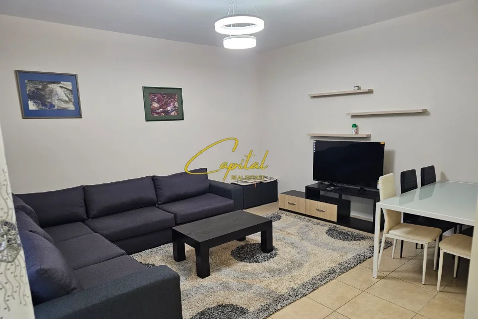 Tirane, jepet me qera apartament 2+1 Kati 1, 76 m² 550 € (5 MAJI)