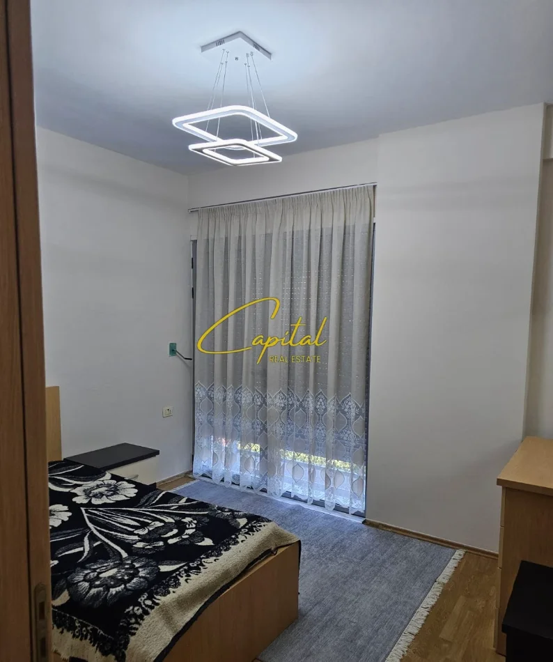 Tirane, jepet me qera apartament 2+1 Kati 1, 76 m² 550 € (5 MAJI)