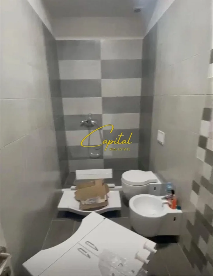 Tirane, jepet me qera apartament 2+1 Kati 1, 92 m² 600 € (KOMPLEKSI GOLDEN PARK 3)