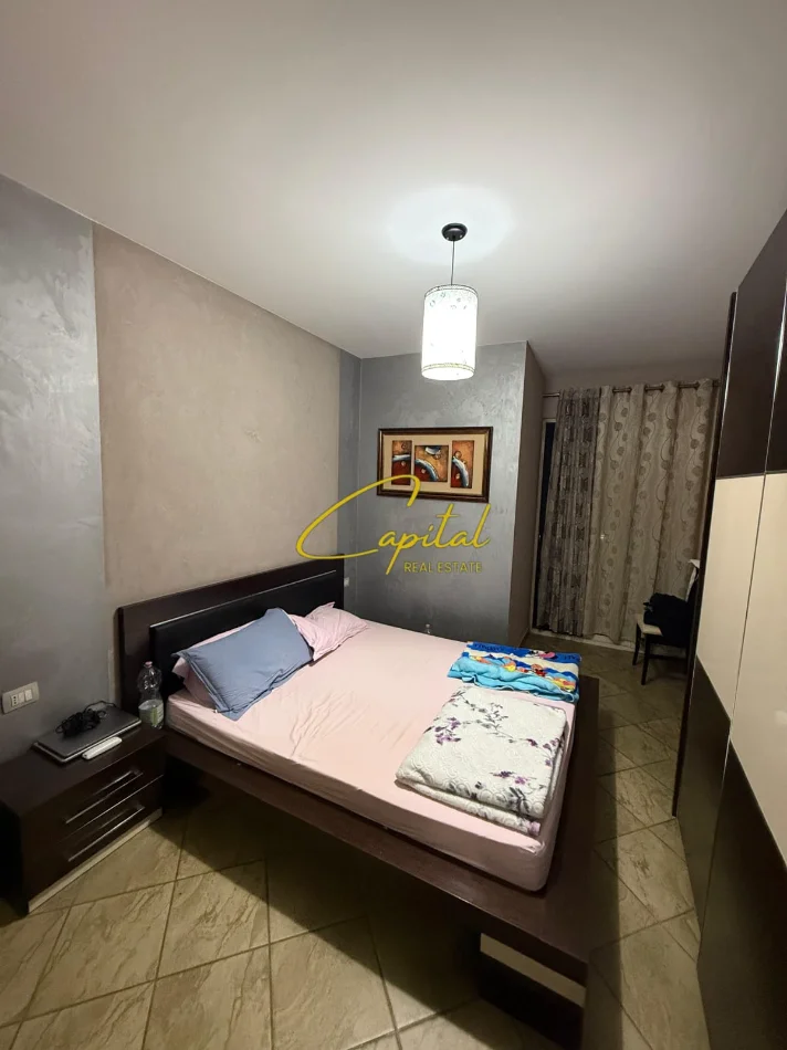 Tirane, jepet me qera apartament 2+1 Kati 5, 75 m² 600 € (21 DHJETORI)