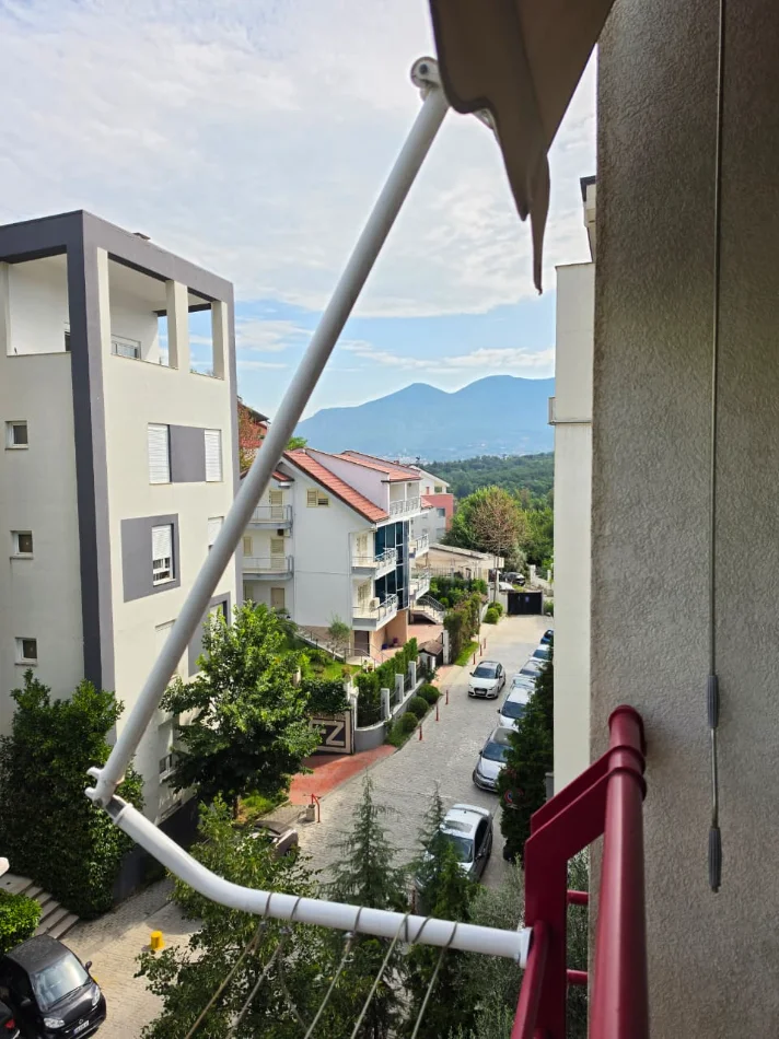 SHITET: Apartament 2+1+2🚾 & 1 Ballkon📍Liqeni Thatë - (Kompleksi FZ) 105m² 🌇 Kati 5 🔥Me Hipotekë, I Mobiluar (230.000€ 💸) 🌐