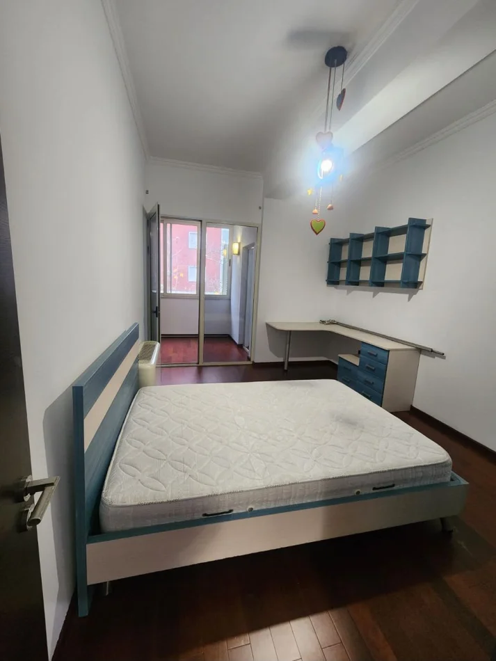 Tirane, shitet apartament 2+1+Ballkon Kati 1, 124 m² 350.000 € (Rruga e Kosovarve)