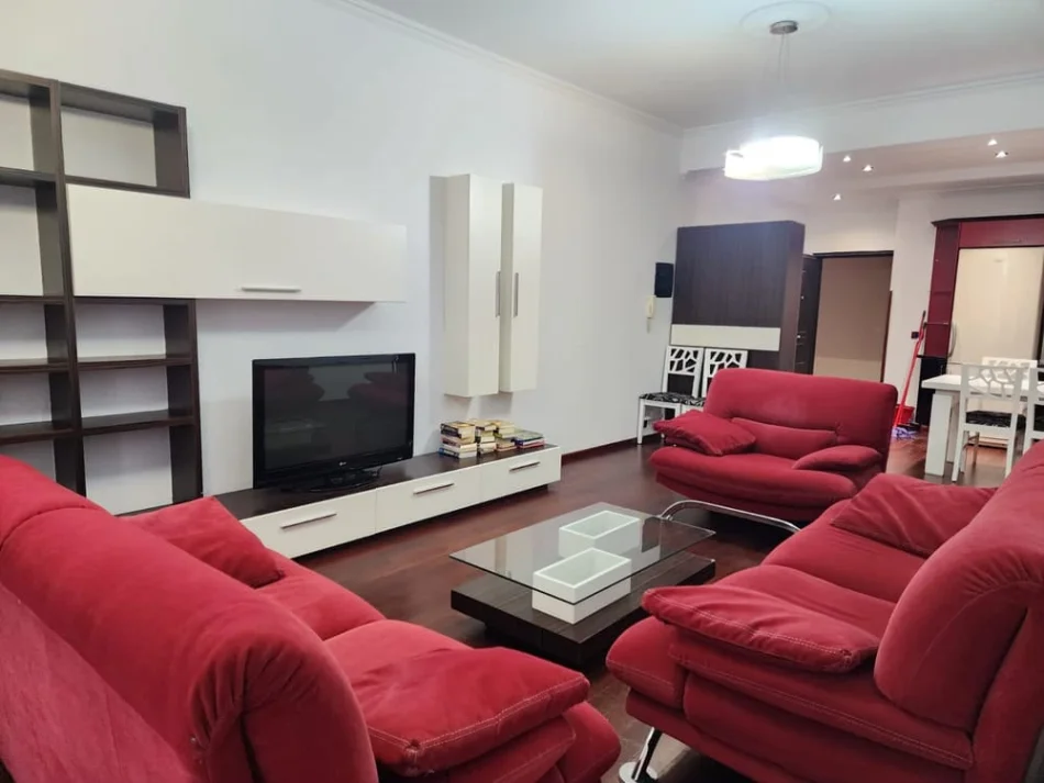 Tirane, shitet apartament 2+1+Ballkon Kati 1, 124 m² 350.000 € (Rruga e Kosovarve)
