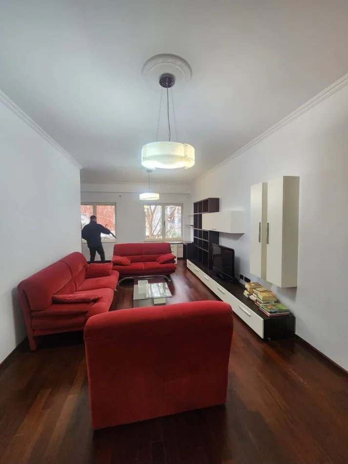 Tirane, shitet apartament 2+1+Ballkon Kati 1, 124 m² 350.000 € (Rruga e Kosovarve)