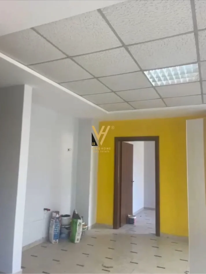Tirane, jepet me qera zyre Kati 2, 90 m² 720 € (21 DHJETORI)