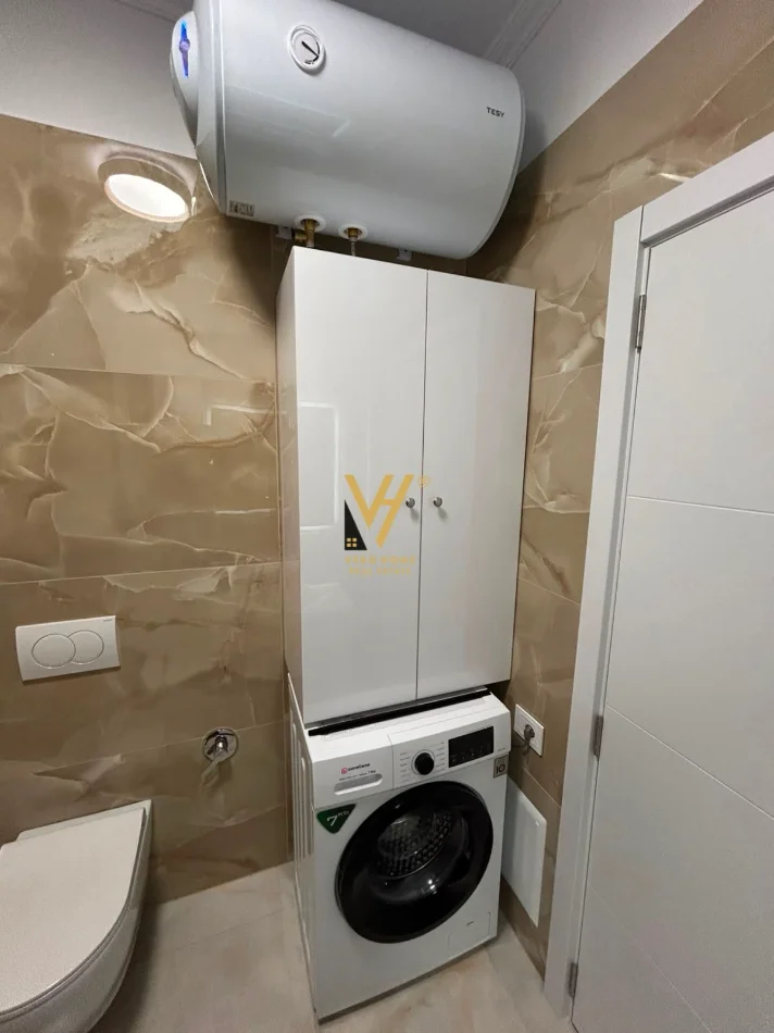 Tirane, jepet me qera apartament 2+1+Ballkon Kati 5, 95 m² 770 € (QENDER)