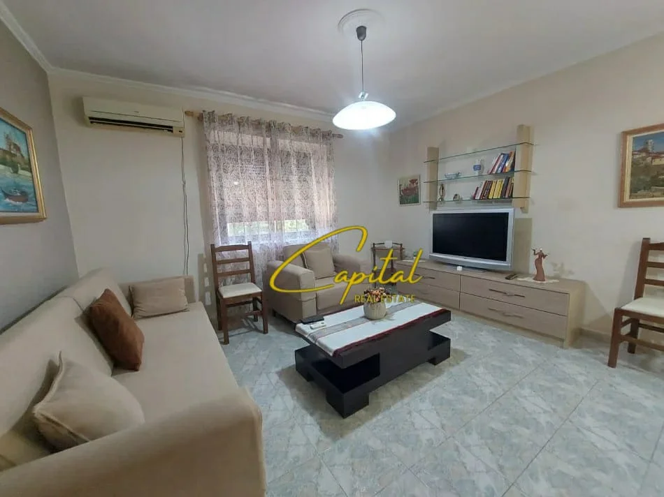 Tirane, jepet me qera apartament 1+1 Kati 3, 65 m² 500 € (RRUGA E ELBASANIT)