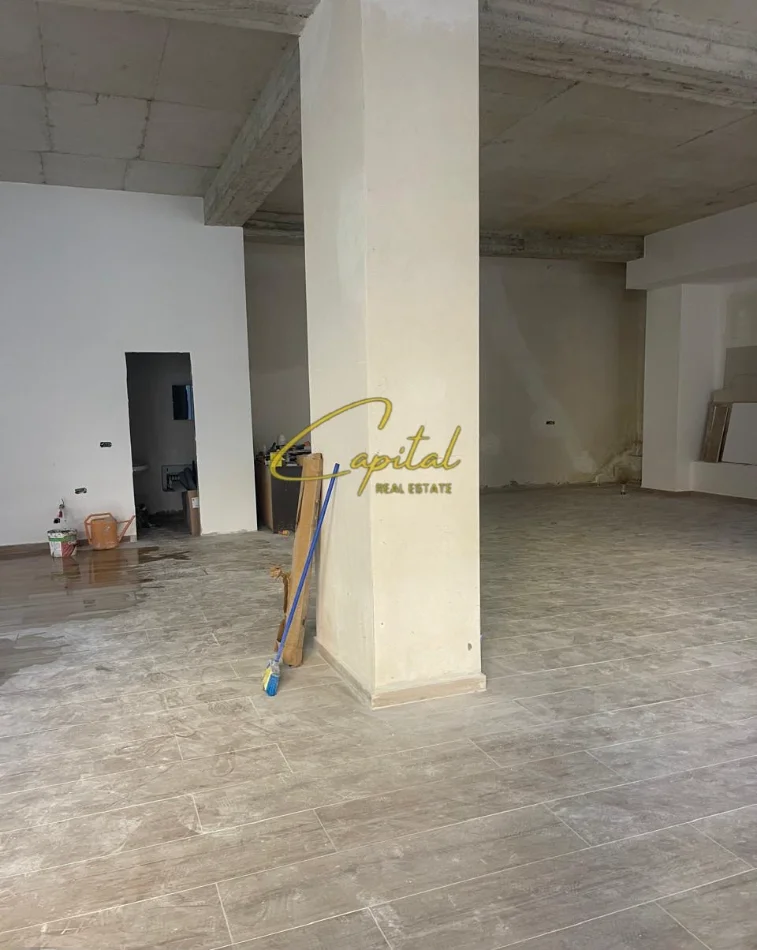 Tirane, jepet me qera ambjent biznesi Kati 0, 210 m² 1.500 € (BRRYLI)