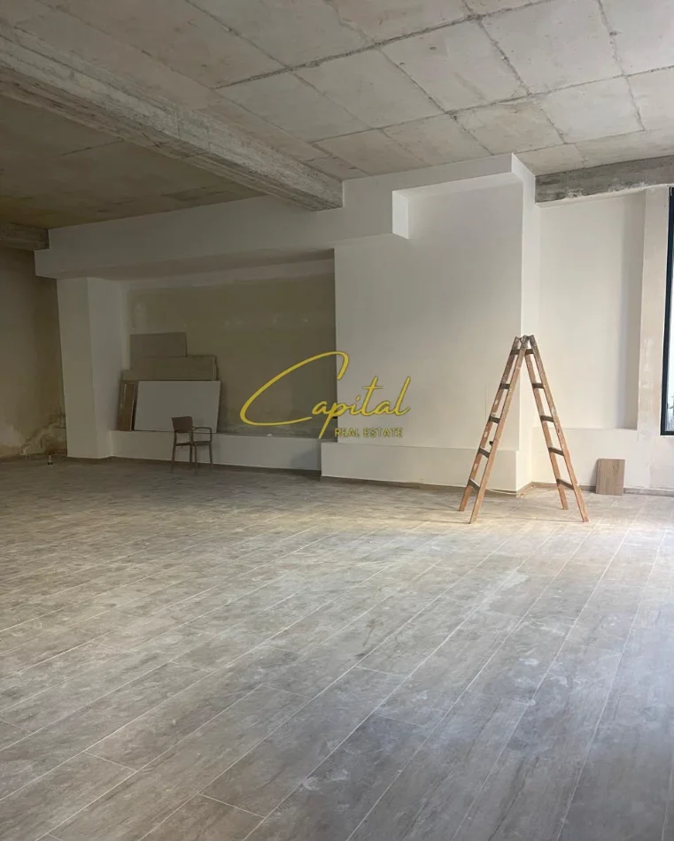 Tirane, jepet me qera ambjent biznesi Kati 0, 210 m² 1.500 € (BRRYLI)