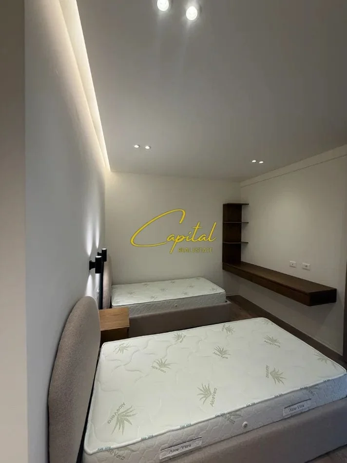 Tirane, jepet me qera apartament 3+1 Kati 3, 127 m² 1.100 € (RRUGA JORDAN MISJA)