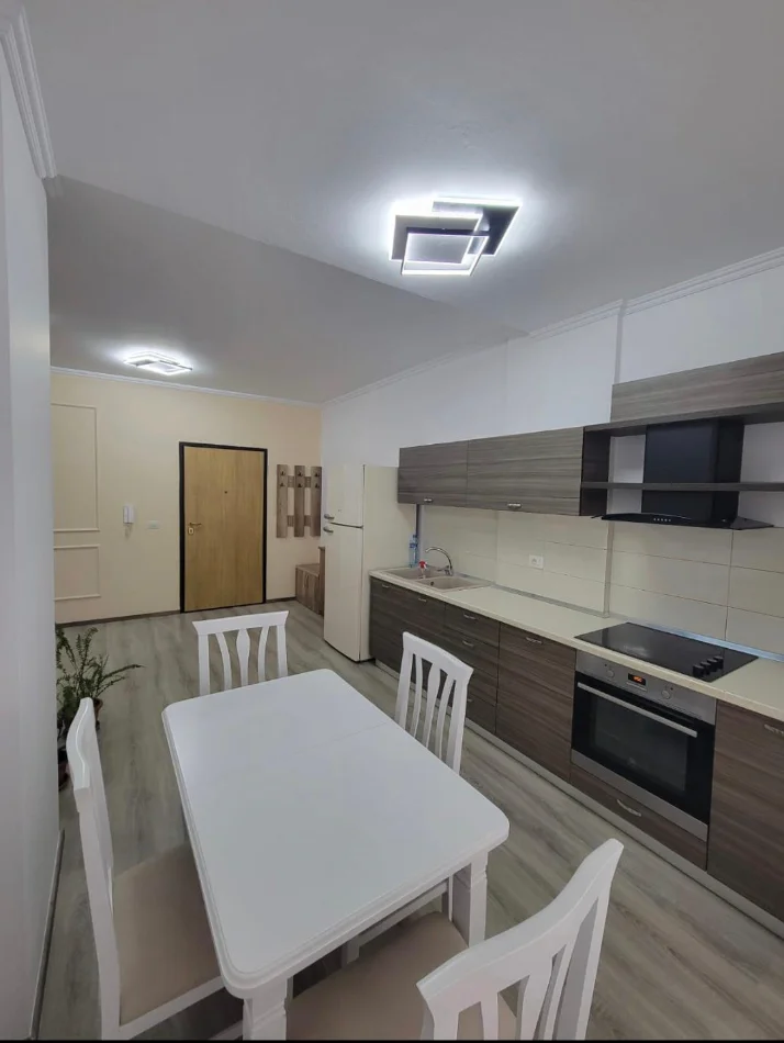 Tirane, jepet me qera apartament 1+1 Kati 4, 70 m² 550 € (OXHAKU)