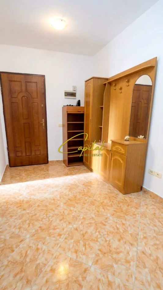 Tirane, jepet me qera apartament 1+1 Kati 5, 65 m² 400 € (KINOSTUDIO)