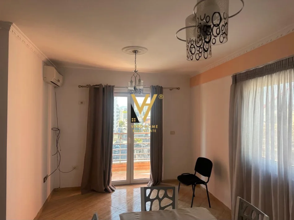 Tirane, jepet me qera apartament 2+1+Ballkon Kati 6, 82 m² 620 € (JORDAN MISJA)