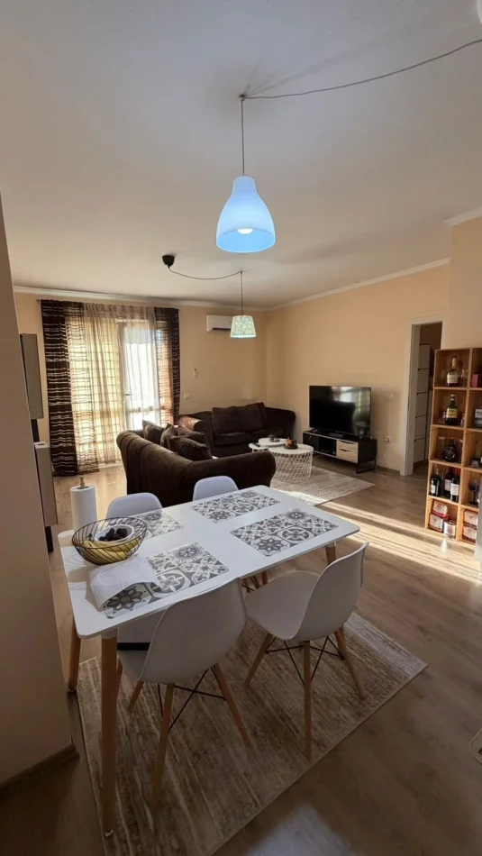 Tirane, shitet apartament 2+1+Ballkon Kati 3, 110 m² 285.000 € (Rruga e Elbasanit)