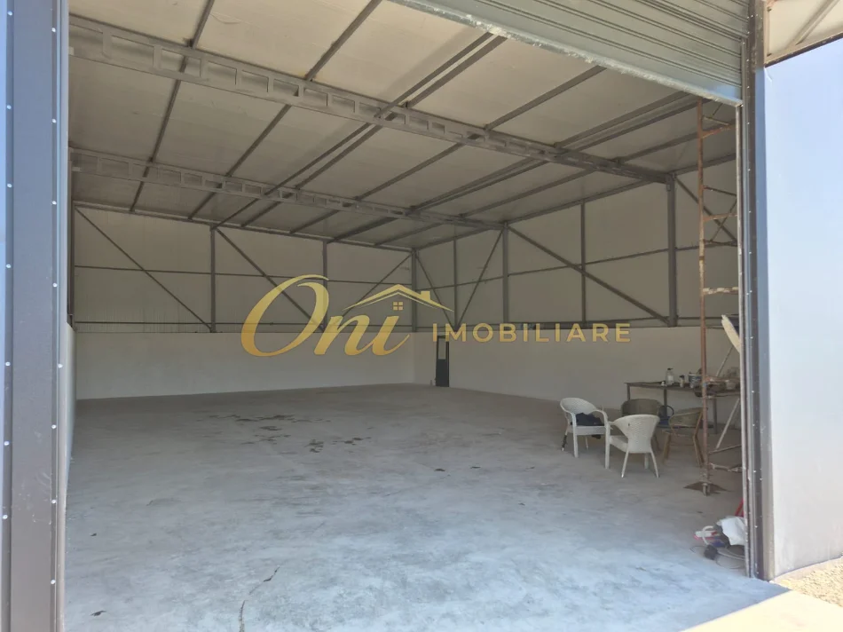 Tirane, jepet me qera ambjent biznesi Kati 0, 235 m² 1.200 € (PRUSH)