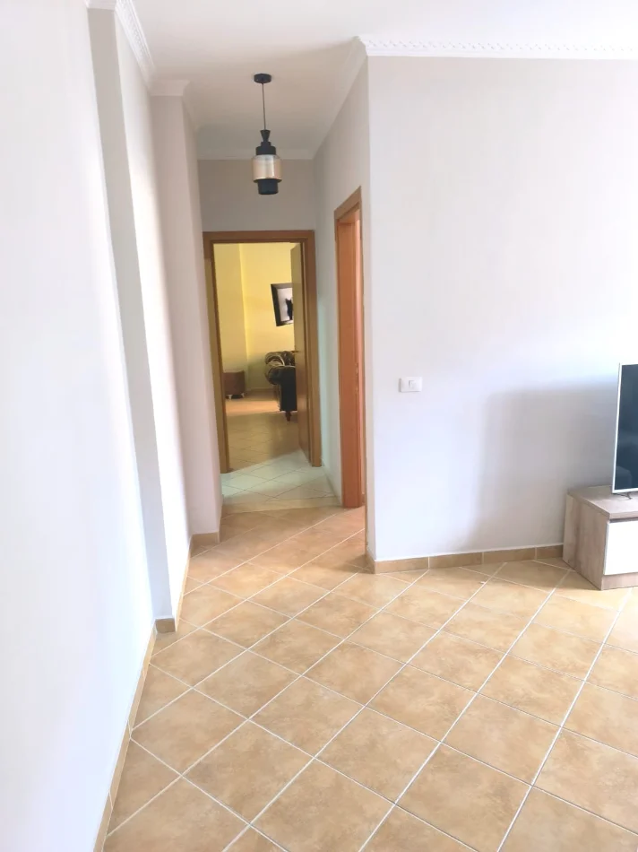 Shitet, Apartament 2+1, Fresku