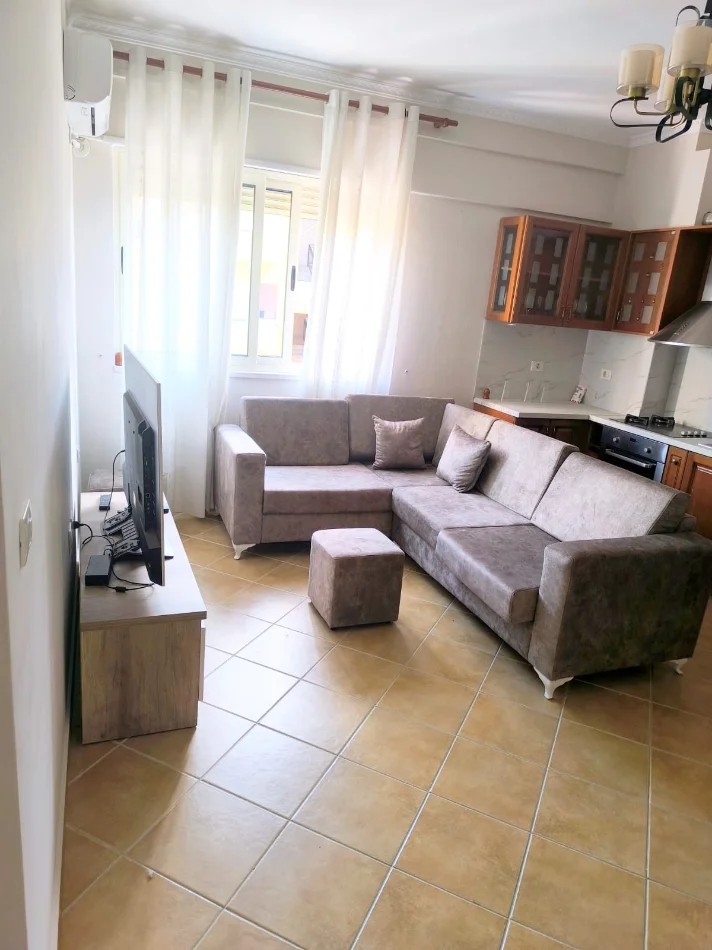 Shitet, Apartament 2+1, Fresku