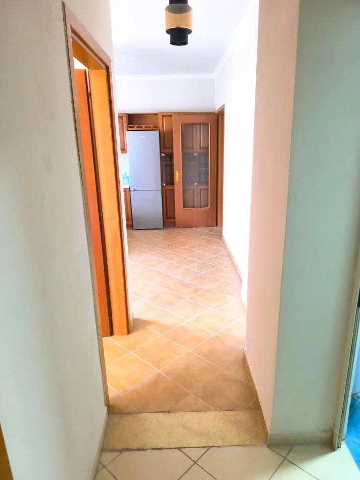 Shitet, Apartament 2+1, Fresku