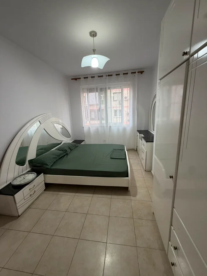 Tirane, jepet me qera apartament 1+1 Kati 3, 65 m² 450 € (ASTIR)
