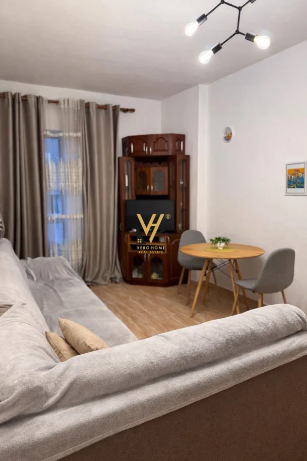 Tirane, jepet me qera apartament 1+1+Ballkon Kati 2, 60 m² 400 € (ASTIR)