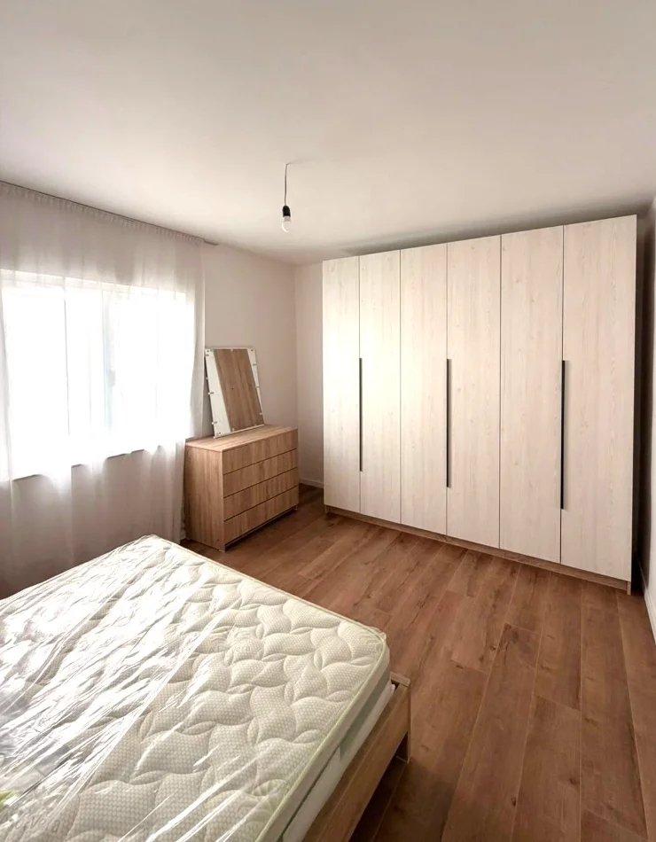 🏡 Jepet me Qera Apartament 1+1 TEK Rruga e Kosovarëve TEK Liqeni Artificial,  600 mije leke