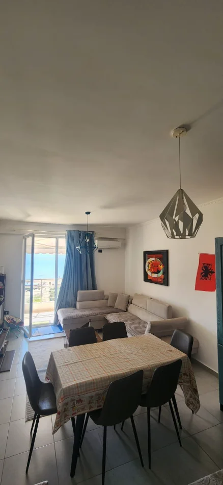 Vlore, Plazh i vjeter, jepet me qira ditore, apartament 1+1+Aneks+Ballkon, Kati 5, 65 m² . 5.000 leke për 24 orë, për muajt korrik-gusht