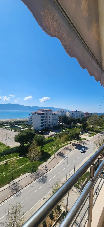 Vlore, Plazh i vjeter, jepet me qira ditore, apartament 1+1+Aneks+Ballkon, Kati 5, 65 m² . 5.000 leke për 24 orë, për muajt korrik-gusht