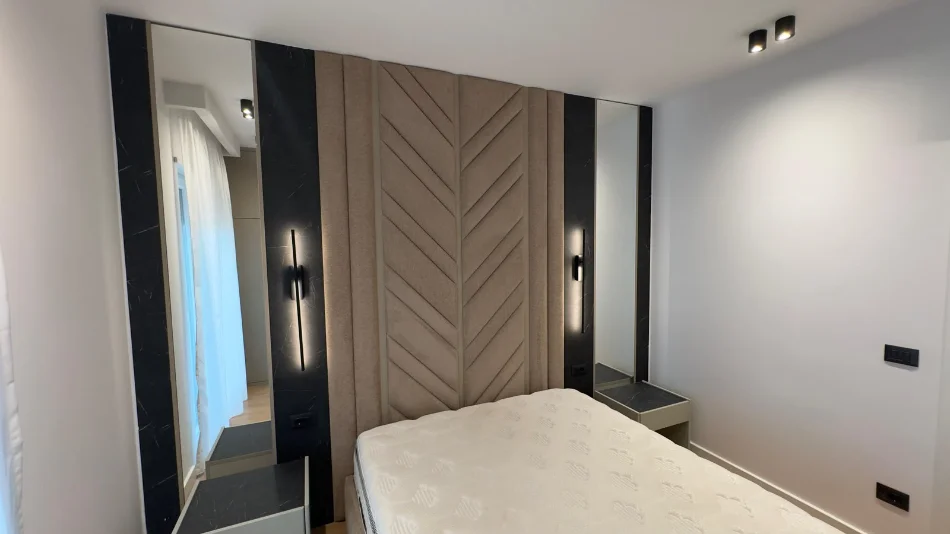 Tirane, jepet me qera apartament 1+1+Ballkon Kati 8, 65 m² 800 € (Kompleksi Green Harmony, përballë UET)