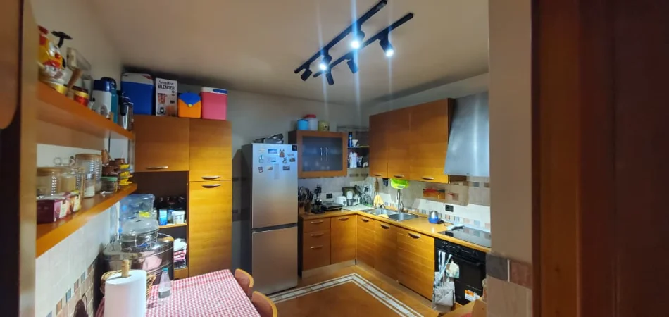 Tirane, shitet apartament 2+1+Ballkon Kati 6, 120 m² 300.000 € 