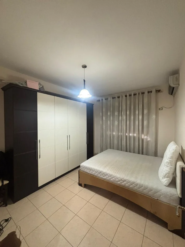 Tirane, shitet apartament 2+1+Ballkon Kati 2, 118 m² 165.000 € 