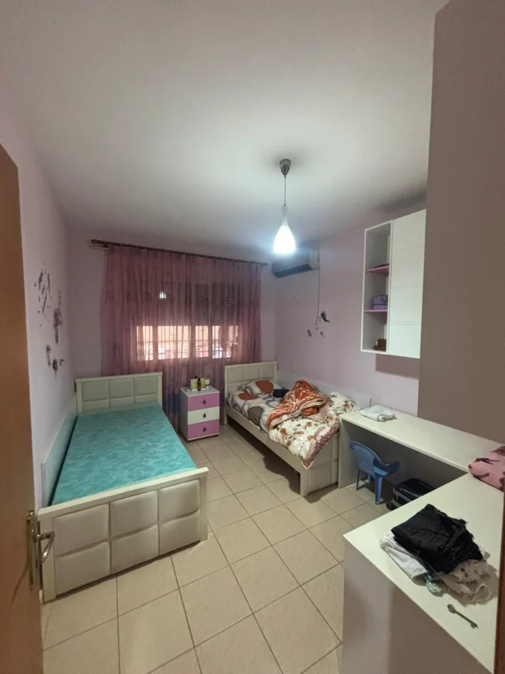 Tirane, shitet apartament 2+1+Ballkon Kati 2, 118 m² 165.000 € 
