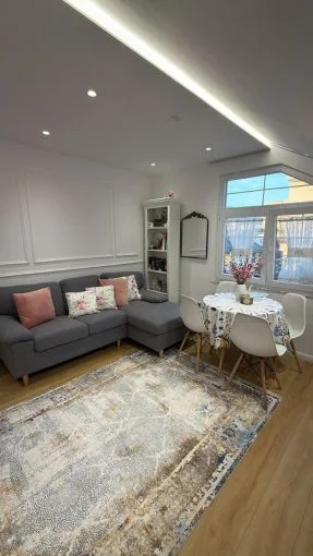 Tirane, shitet Vile Vile 3 Katshe , 280 m² 550.000 € (Bulevardi I Ri)