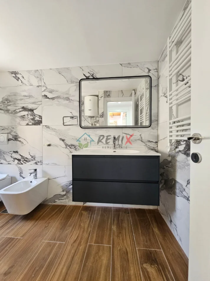 Durres, jepet me qera apartament 2+1+Ballkon Kati 2, 100 m² 600 € (Durres 2 Gjelat)