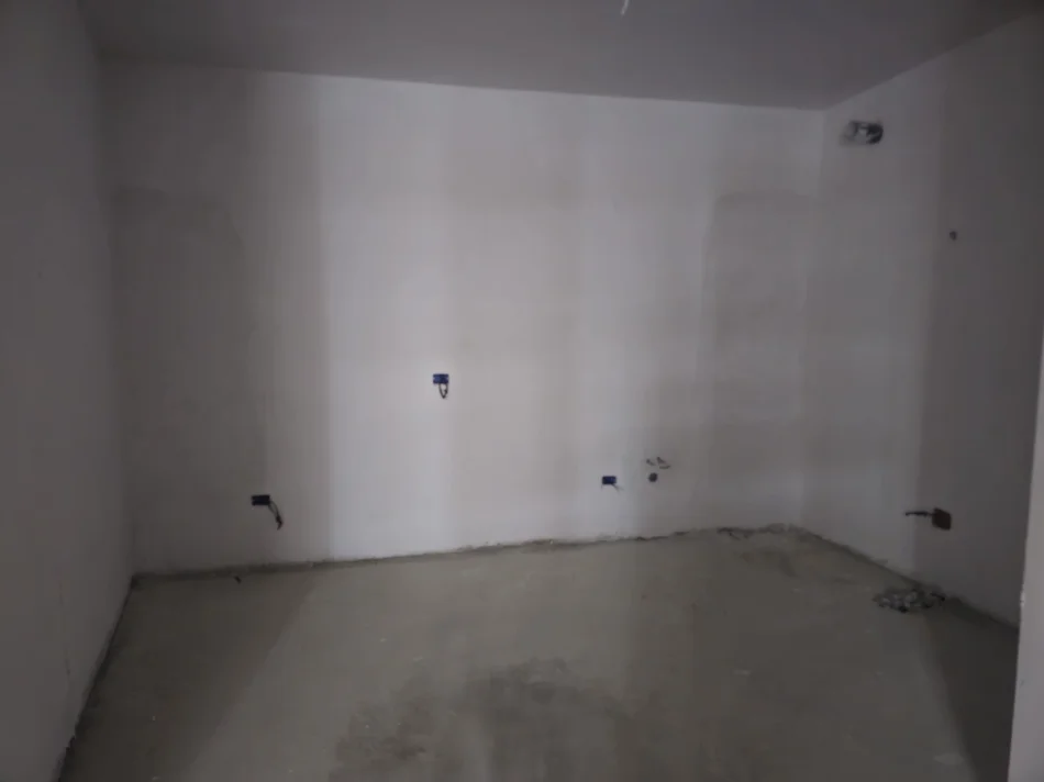 Tirane, shitet apartament 1+1+Ballkon , 74 m² (Space City Paskuqan)