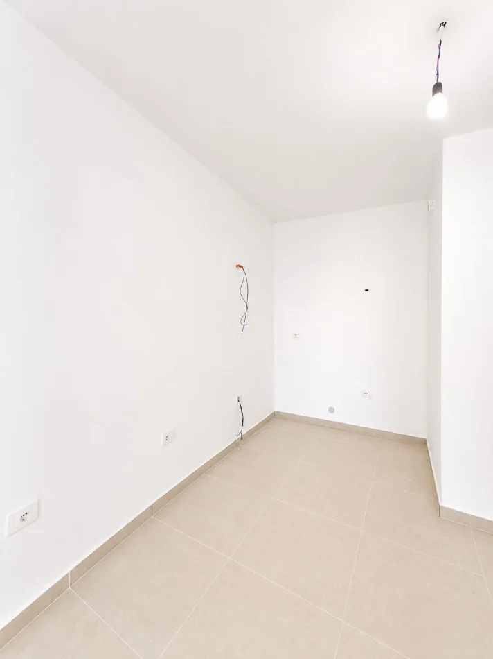 Durres, shitet apartament 1+1+Ballkon , 58 m² 96.000 € (Golem)  Shumë pranë detit 🌊 Me hipoteke