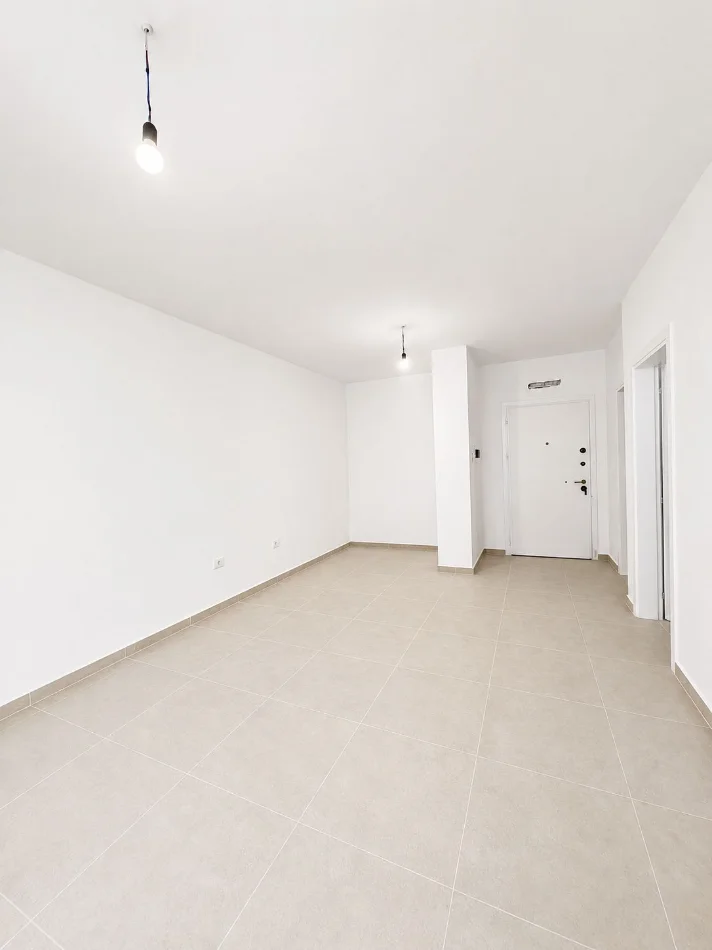 Durres, shitet apartament 1+1+Ballkon , 58 m² 96.000 € (Golem)  Shumë pranë detit 🌊 Me hipoteke