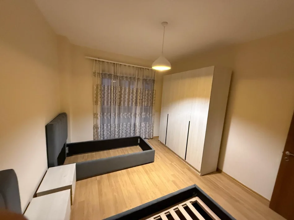 Tirane, jap me qera apartament 2+1 , 104 m² 55 €