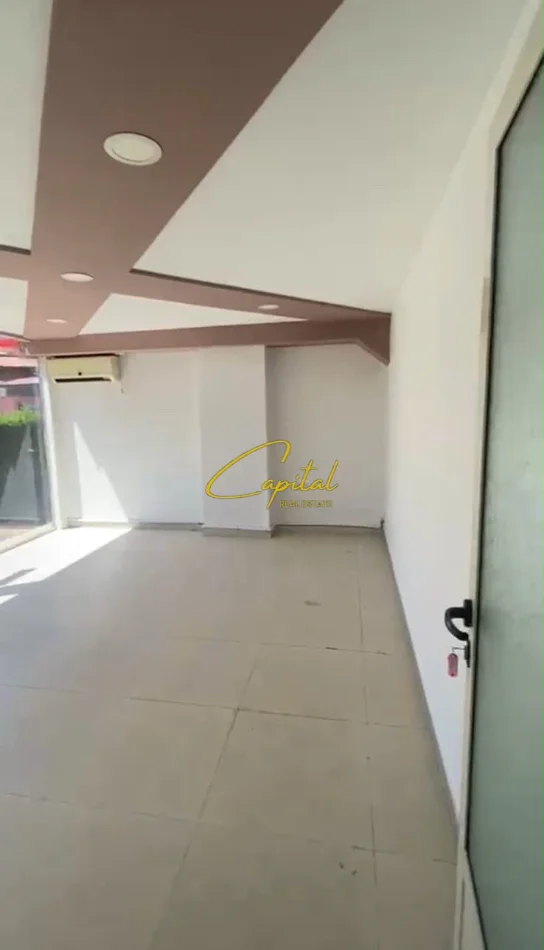 Tirane, jepet me qera dyqan Kati 0, 130 m² 1.000 € (21 DHJETORI)