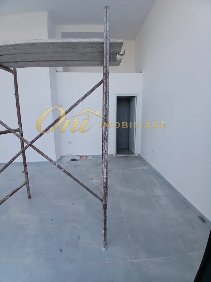 Tirane, jepet me qera dyqan Kati 0, 50 m² 500 € (DON BOSKO)