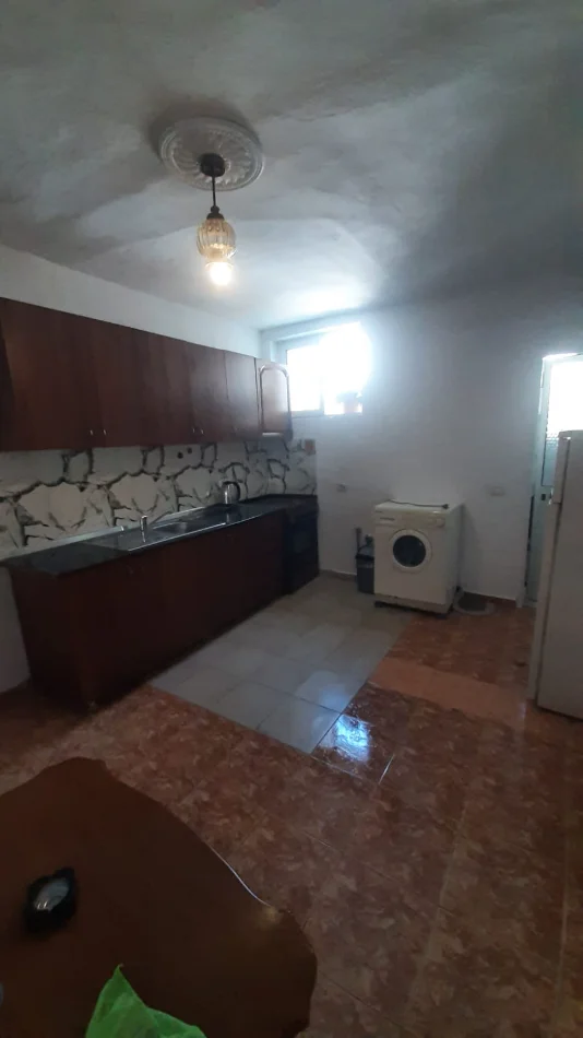 Tirane, jepet me qera apartament 1+1 Kati 1, 55 m² 450 € (PRANE PEDIATRISE)