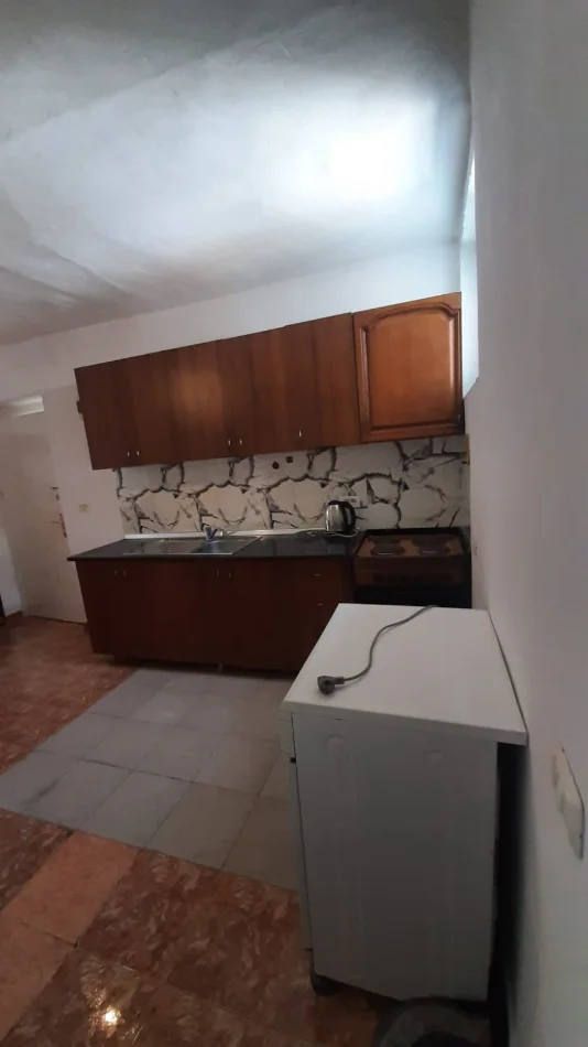 Tirane, jepet me qera apartament 1+1 Kati 1, 55 m² 450 € (PRANE PEDIATRISE)
