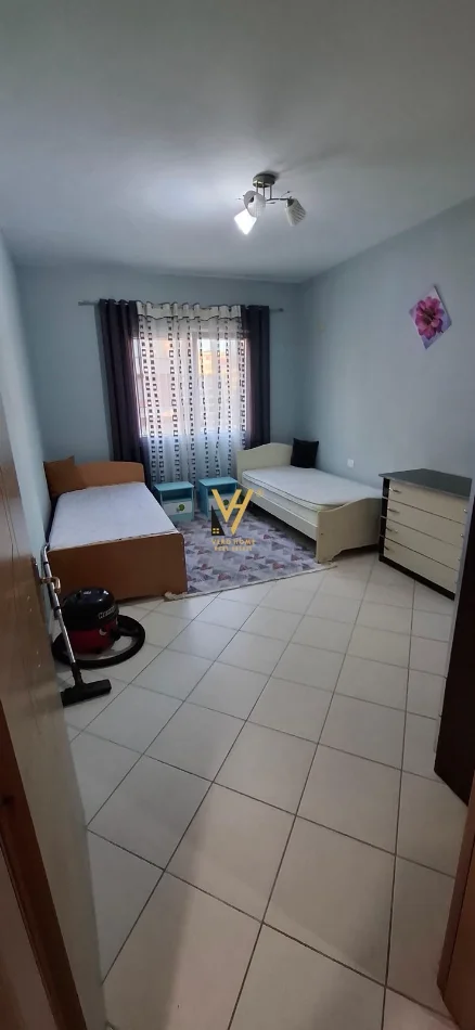 Tirane, jepet me qera apartament 2+1+Ballkon Kati 3, 106 m² 520 € (ASTIR)