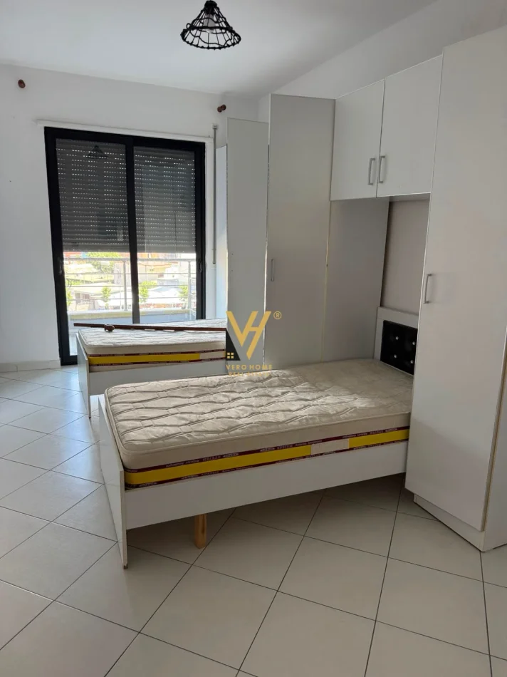 Tirane, jepet me qera apartament 2+1+Ballkon Kati 4, 114 m² 470 € (ASTIR)