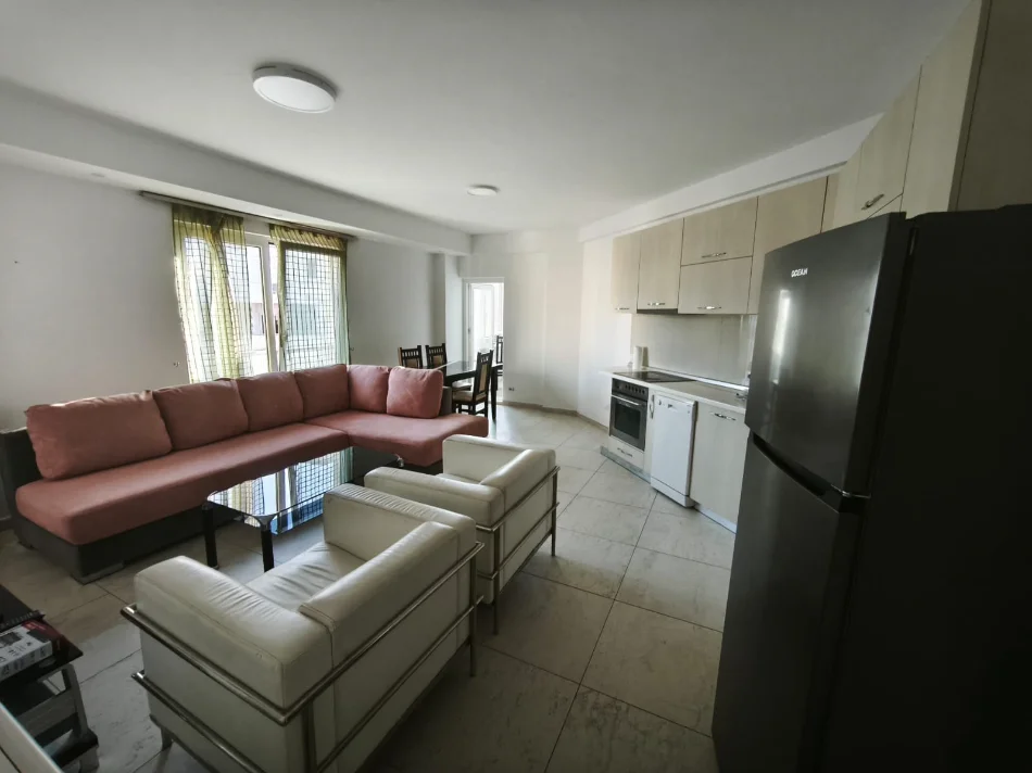 Tirane, jepet me qera apartament 2+1 Kati 5, 93 m² 700 € (VASIL SHANTO)