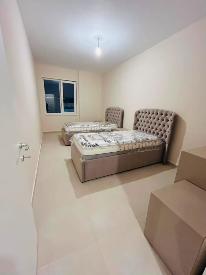 Tirane, jepet me qera apartament 2+1 Kati 7, 100 m² 550 € (QTU)