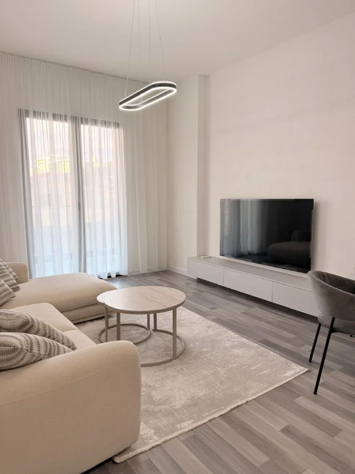 Tirane, jepet me qera apartament 1+1 Kati 6, 70 m² 750 € (VASIL SHANTO)