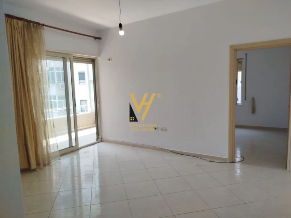 Tirane, shitet apartament 2+1+Ballkon Kati 2, 88 m² 143.000 € (FRESKU)