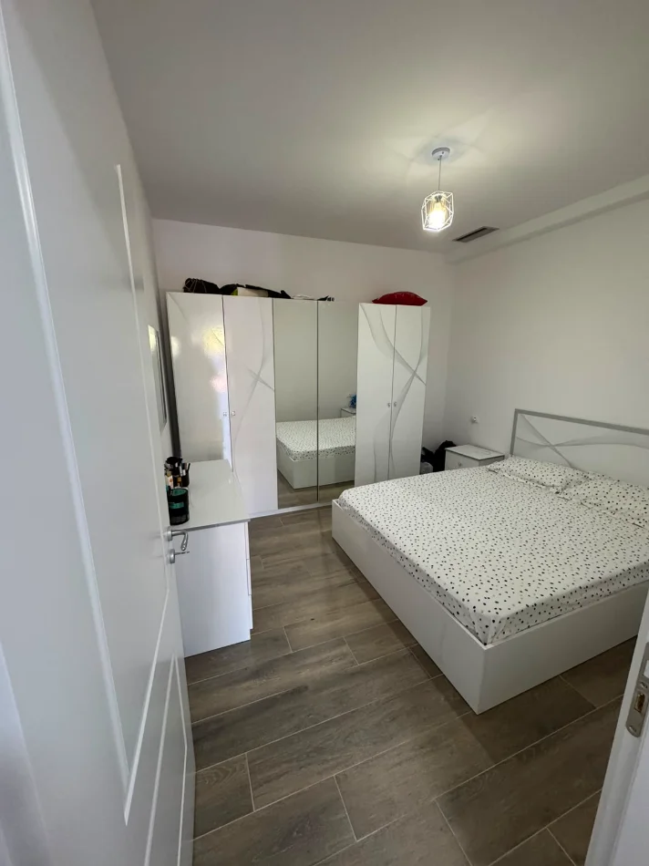 Tirane, jepet me qera apartament 1+1 Kati 1, 63 m² 370 € (vilat gjermane)