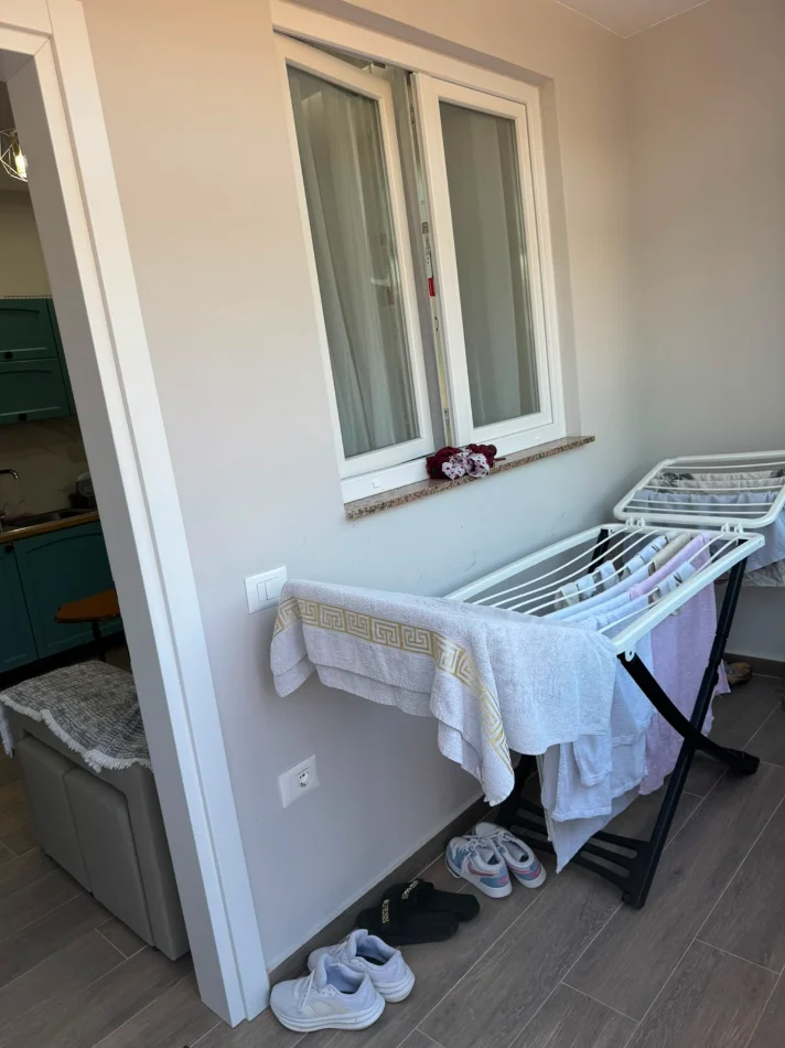 Tirane, jepet me qera apartament 1+1 Kati 1, 63 m² 370 € (vilat gjermane)